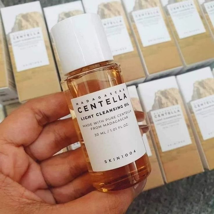 Skin1005 Madagascar Centella Light Cleansing Oil 30ml