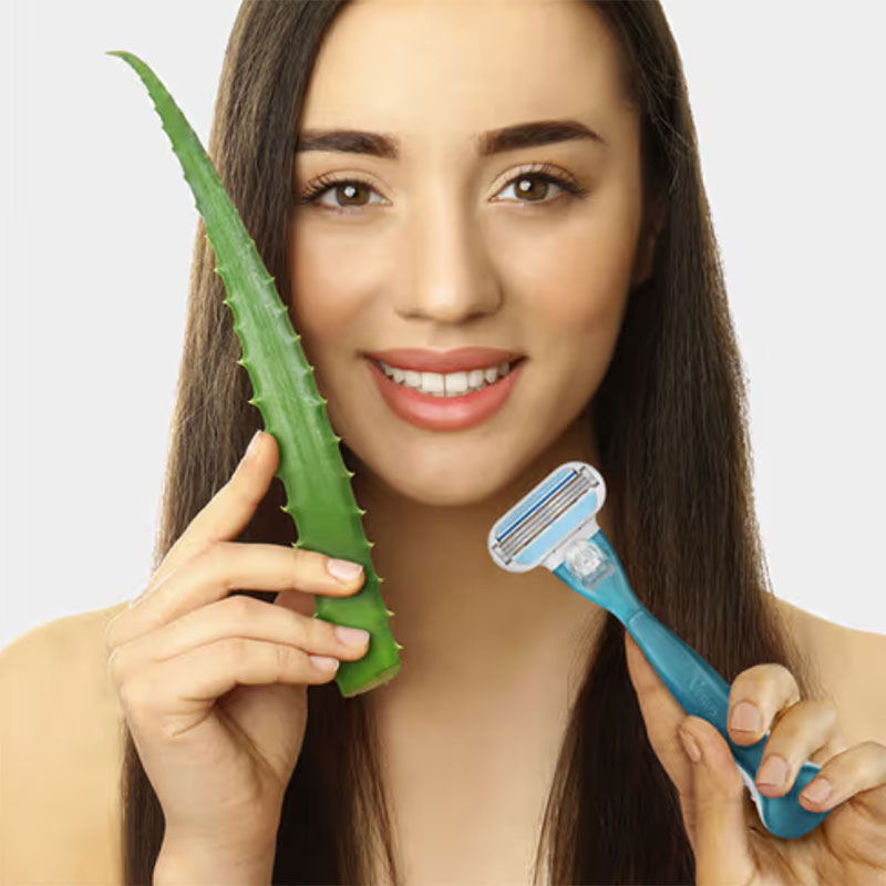Gillette Venus Smooth Sensitive Combo Pack | 1 Handle + 3 Refills
